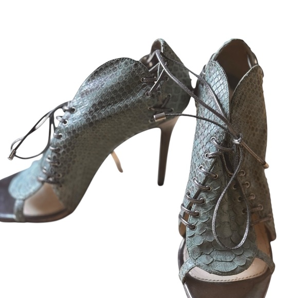 Camilla Skovgaard Python Lace-Up Heels Green EU 36 US 6 in GUC with heel defect - Picture 4 of 11
